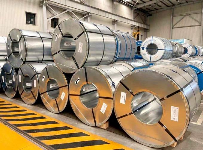 직류 전기로 자극된 강철 코일 공장은 뜨겁게 / 추운 굴려진 JIS ASTM Dx51d SGCC를 담갔습니다
