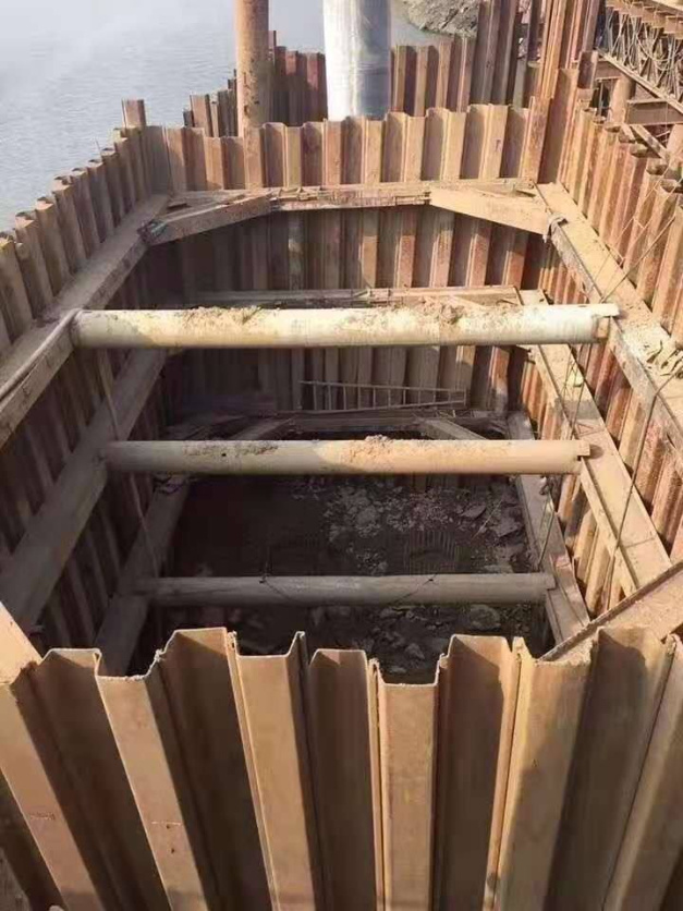 건설을 위한 400X100X10.5mm 유형 2 뜨거운 굴려진 U 타입 강널 말뚝